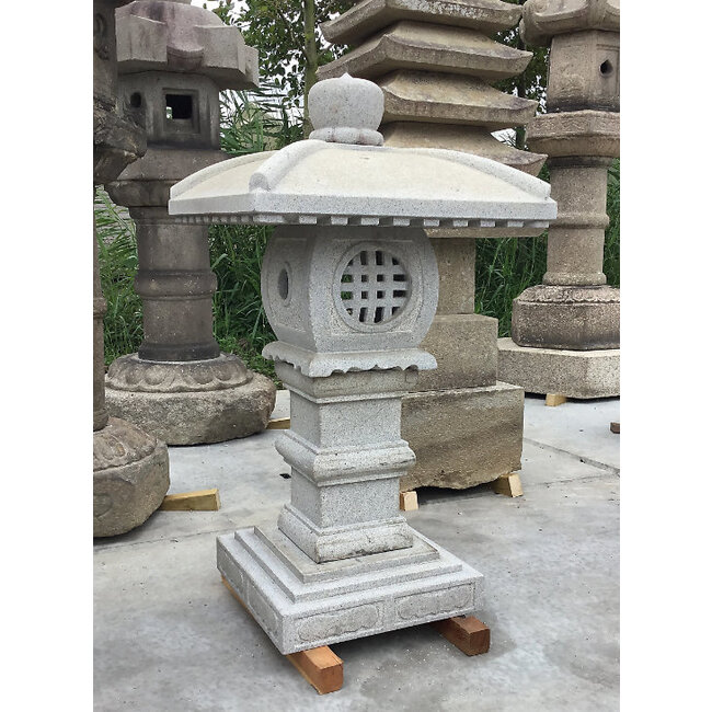 Japanese Stone Lantern Tenka Chaya Gata 97 cm