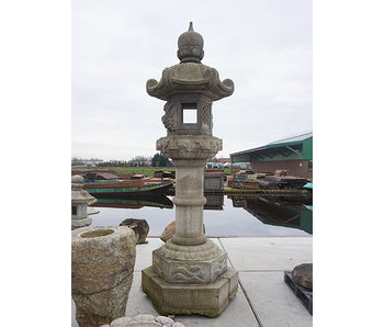 Farol japonés de piedra Kasuga Gata Ishidōrō 305 cm