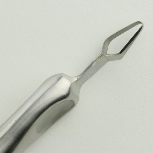 Gubia no. 1 - herramienta de tallado para jin y shari; gubia para tallar madera muerta; 9 mm de ancho.