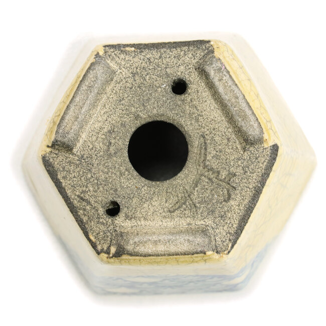 Zeshoekige beige bonsaipot van Terahata Satomi Mazan - 73 x 65 x 66 mm