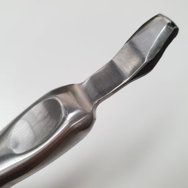 Gouge no. 6 - carving tool for jin and shari | dead wood carving gouge | 6 mm wide | Matsu Bonsai Tools