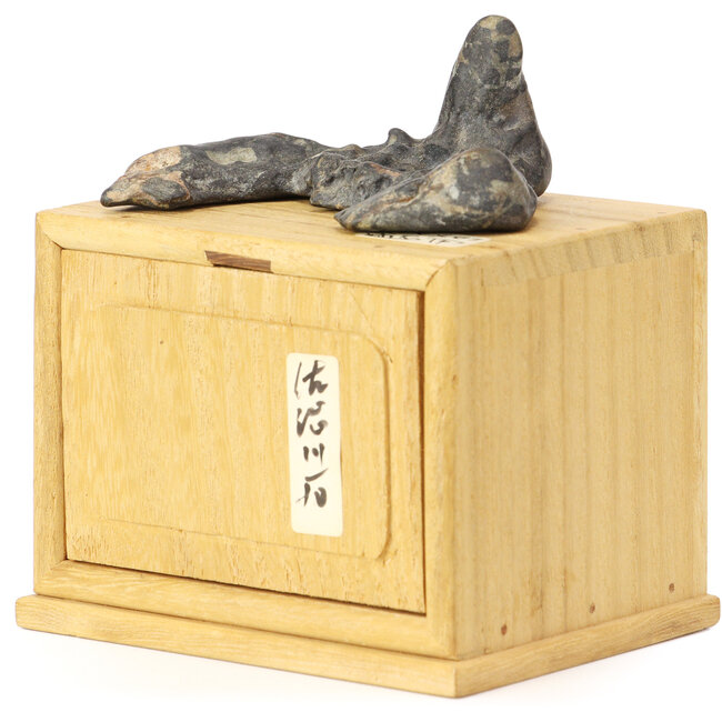 35 mm suiseki en caja sin dai 35 x 80 x 60 mm - origen Japón