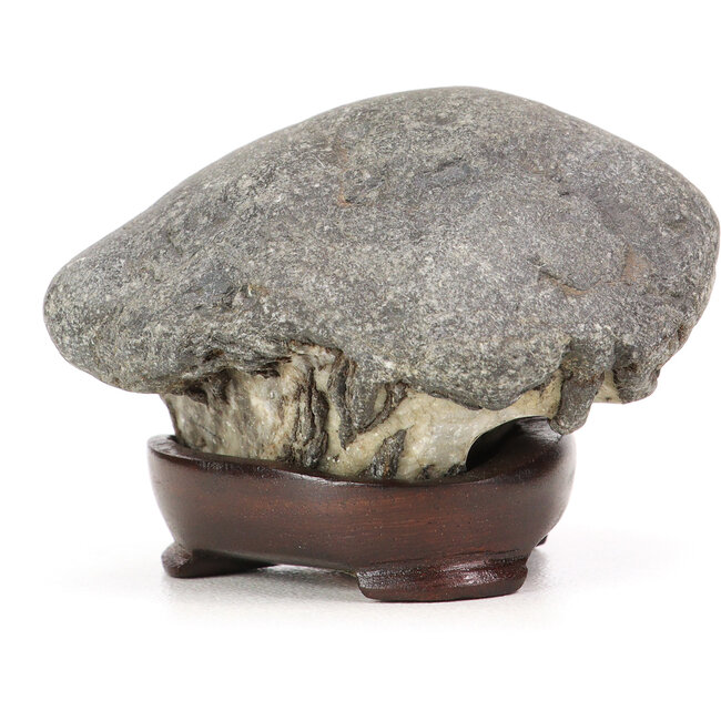 44 mm suiseki with dai 44 x 65 x 50 mm - origin Japan