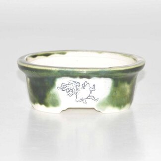 Okuruyama Pot ovale blanc et vert peint à la main avec des grenouilles jouant