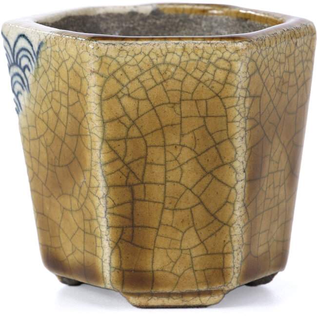 Hexagonal beige bonsai pot by Terahata Satomi Mazan - 73 x 65 x 65 mm