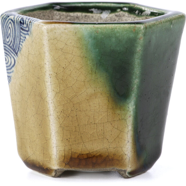 Hexagonal beige bonsai pot by Terahata Satomi Mazan - 73 x 65 x 65 mm