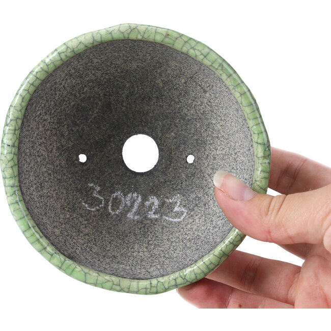 Round green craquelé bonsai pot by Bunzan - 117 x 117 x 54 mm