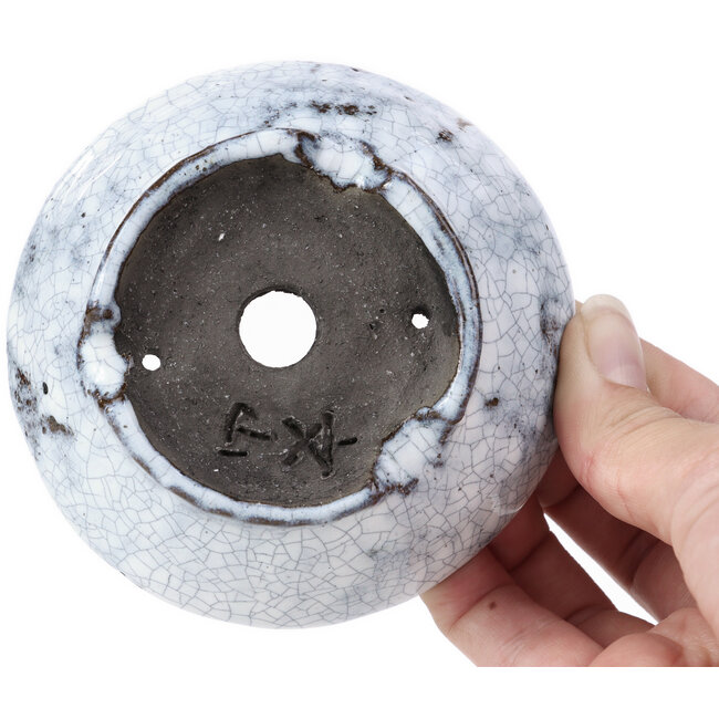 Round white craquelé bonsai pot by Bunzan - 99 x 99 x 36 mm