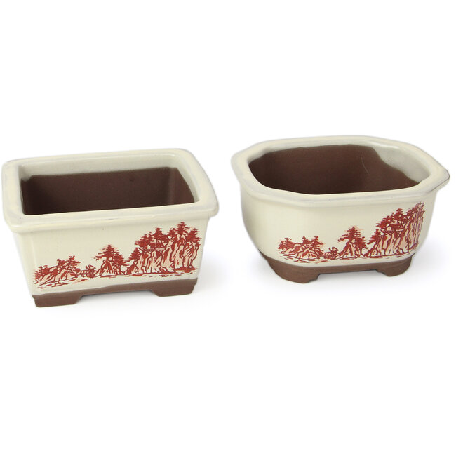 Set aus 4 weißen Bonsaischalen zwischen 100 und 106 mm von Seto Yaki, Japan, die eine Landschaftsszene darstellen.