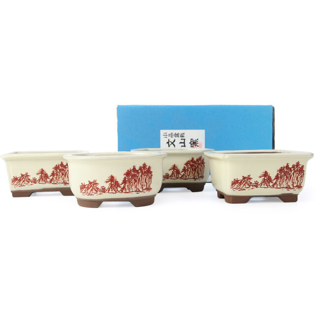 Set de 4 macetas de bonsái blancas entre 100 y 106 mm de Seto Yaki, Japón, que representan una escena con paisaje.