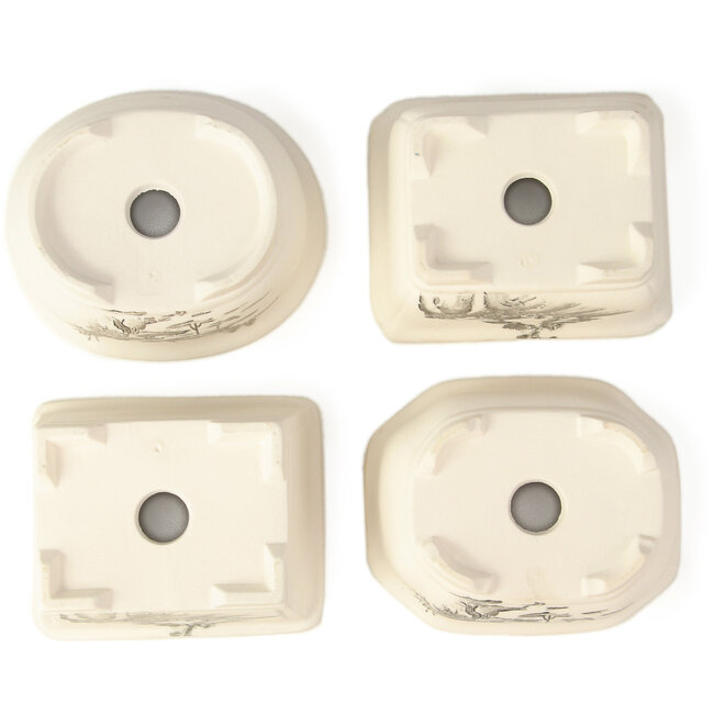 Set di 4 vasi bonsai bianchi tra 100 e 106 mm di Seto Yaki, Giappone, raffiguranti una scena con paesaggio.