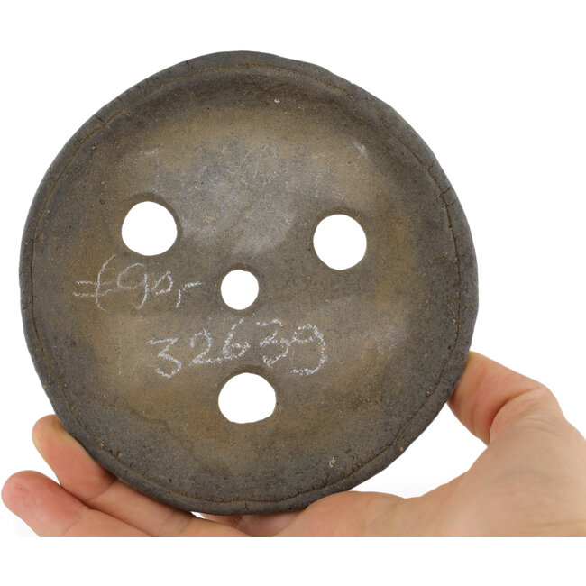 Round unglazed bonsai pot by Bunzan - 120 x 120 x 20 mm