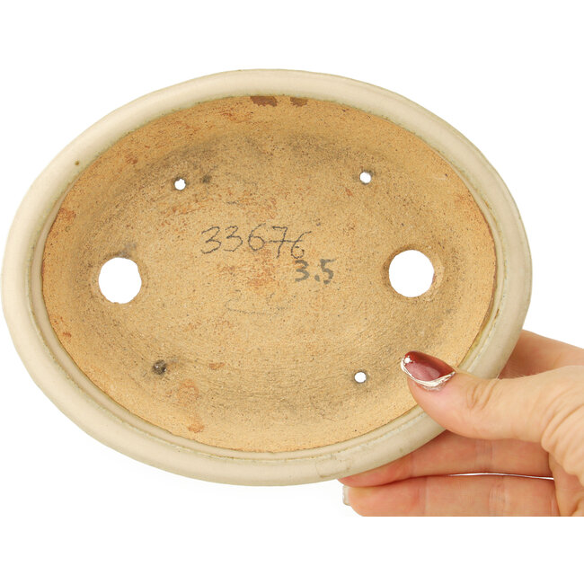 Oval white bonsai pot by Hattori - 165 x 132 x 38 mm