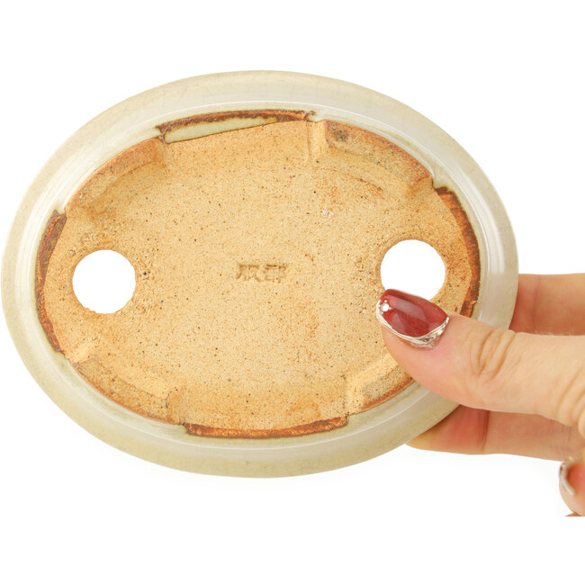 Oval white bonsai pot by Hattori - 130 x 105 x 35 mm