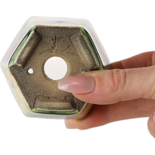 Hexagonal green and multicolor bonsai pot by Terahata Satomi Mazan - 71 x 71 x 62 mm