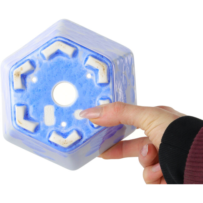 Maceta hexagonal para bonsái con esmaltado de cristal azul claro de Heian Senzan (140 x 140 x 75 mm)