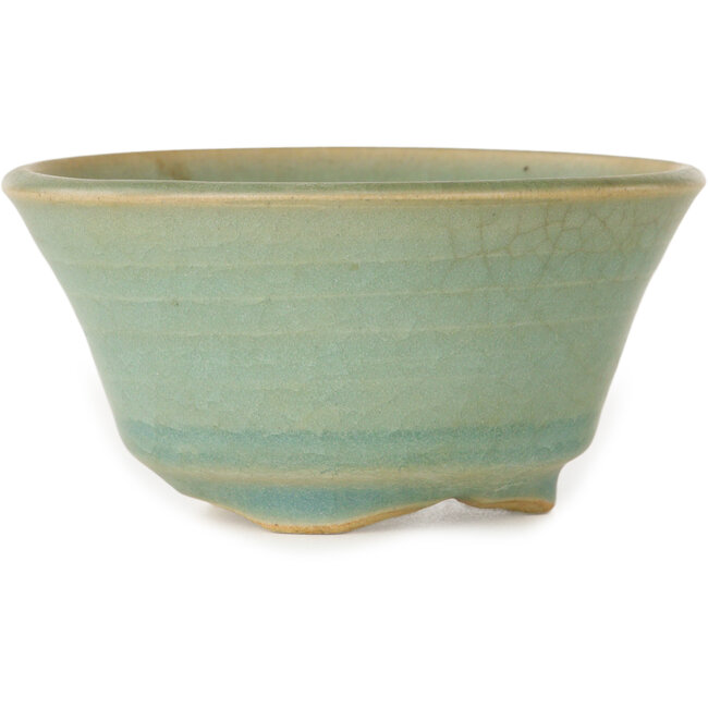 Round light blue craquelé bonsai pot by Issho - 105 x 105 x 55 mm