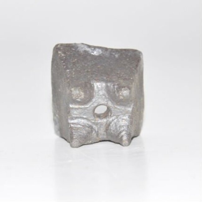 Pot carré de 27 mm – Hattori Tomoyuki, style artisanal, finition foncée, 21 mm de hauteur, 27 × 26 mm