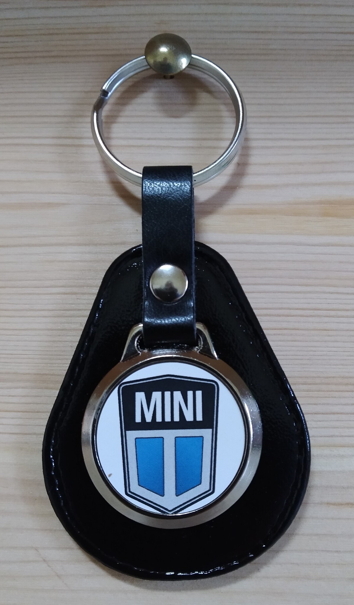 MINI CLASSIC MINI Schlüsselanhänger mit Logo. Schwarzes Leder