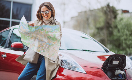 Op vakantie met de elektrische auto, maar hoe zit dat precies met opladen?