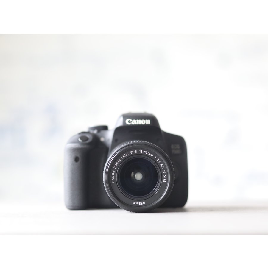 Canon EOS 750D + 18-55mm IS STM-2