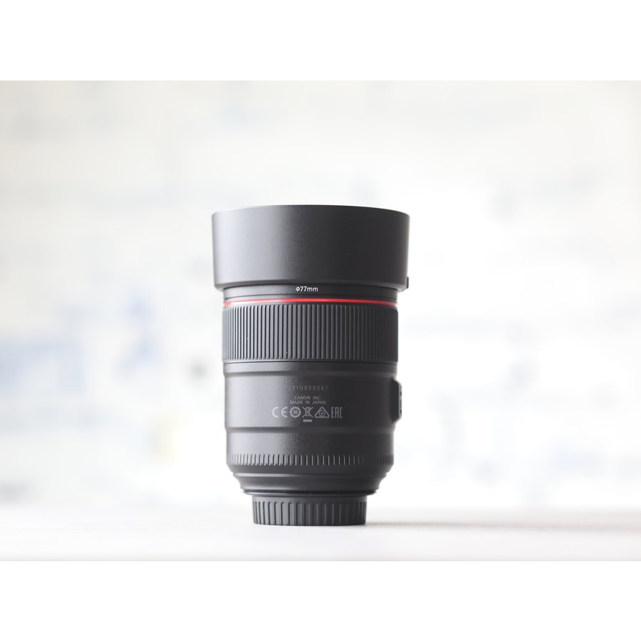 Canon EF 85mm f/1.4L IS USM-3