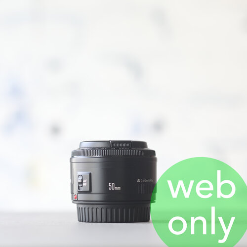 Canon EF 50mm f/1.8 II 