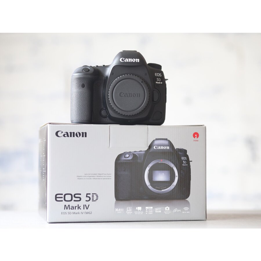 Canon EOS 5D Mark IV-1