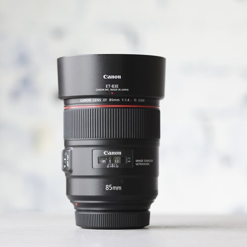 Canon EF 85mm f/1.4L IS USM 