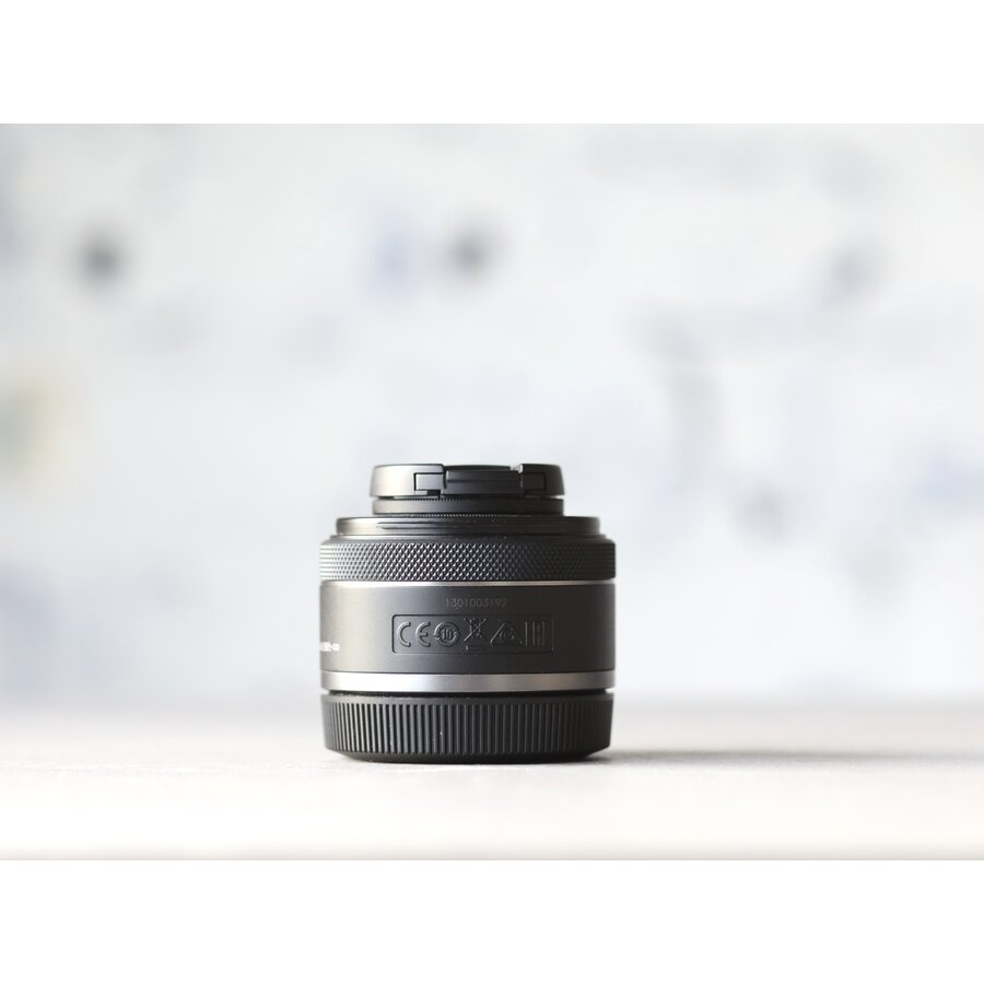 Canon RF 50mm f/1.8 STM + CIR-PL-2