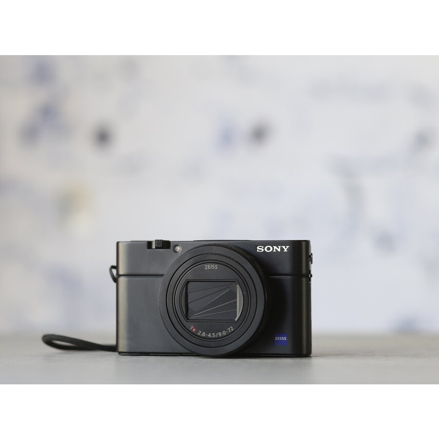 Sony Cybershot RX100 VI-1
