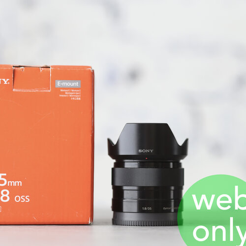 Sony E 35mm f/1.8 OSS 
