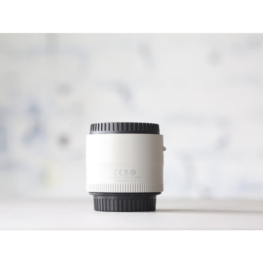 Canon EF 2x III Extender-2