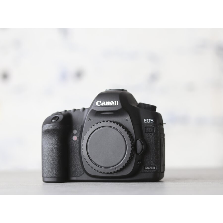 Canon EOS 5D Mark II-1