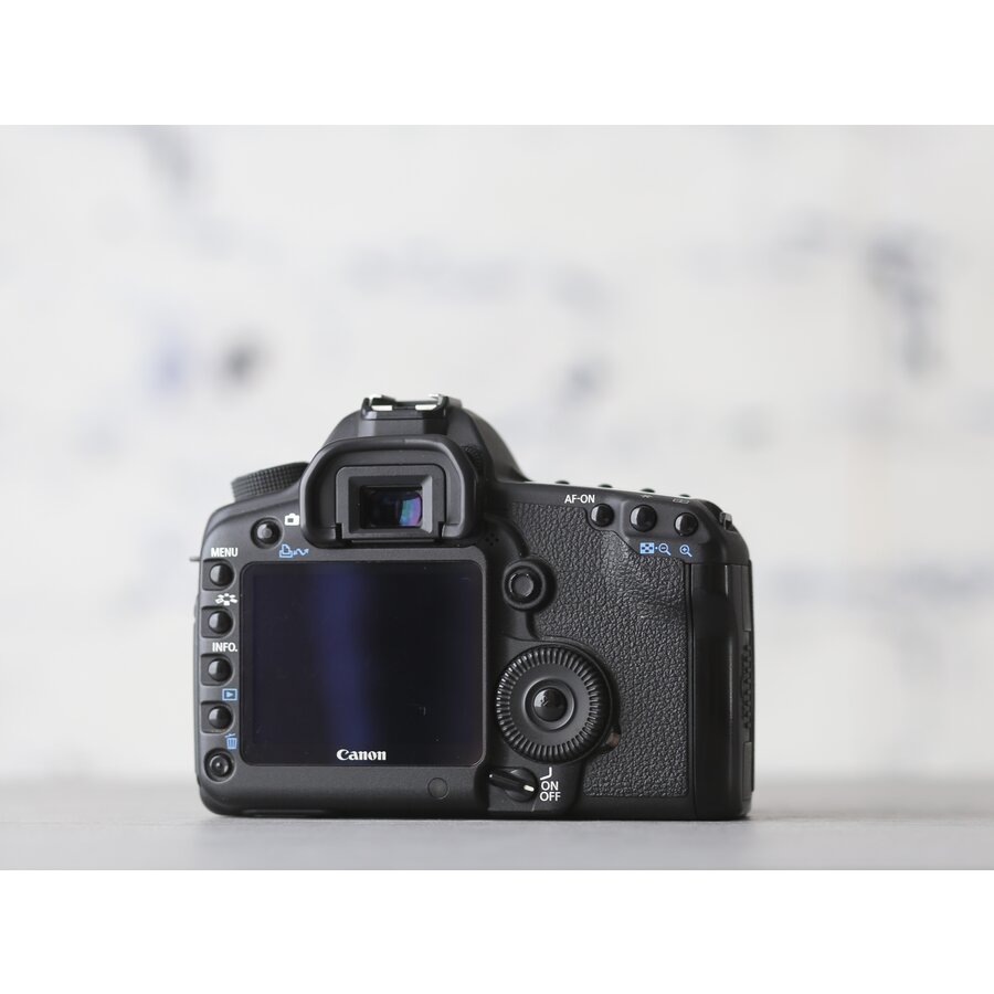Canon EOS 5D Mark II-2