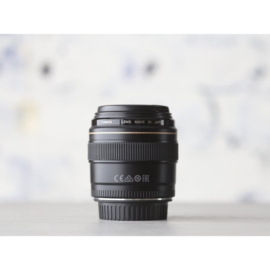 Canon EF 85mm f/1.8 USM-2