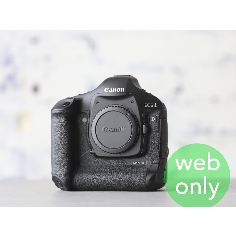 Canon EOS 1D Mark III-1