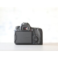 thumb-Canon EOS 6D Mark II-2