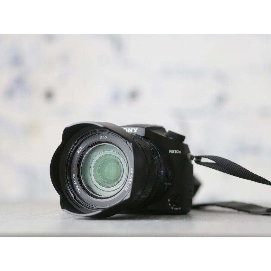 Sony RX10 mark IV-1