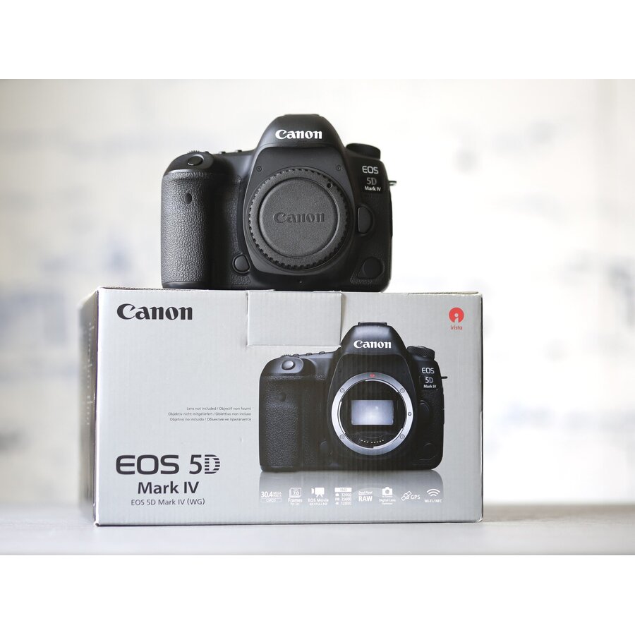 Canon EOS 5D Mark IV-1