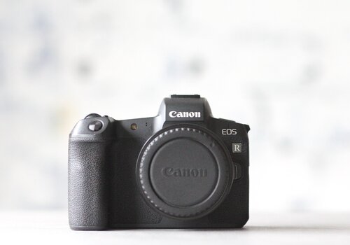 Canon EOS R 