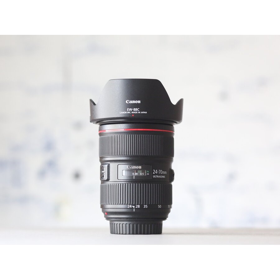 Canon EF 24-70mm f/2.8L II USM-2