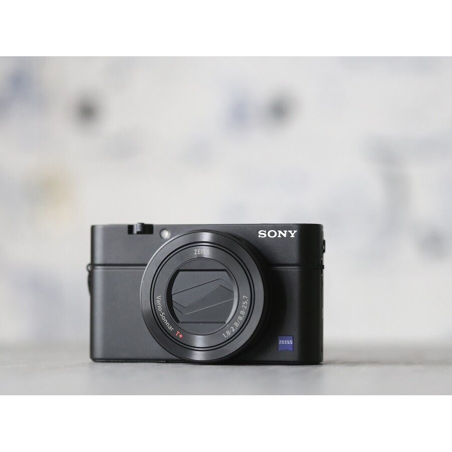 Sony Cybershot RX100 III-1