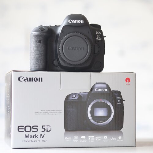 Canon EOS 5D Mark IV 