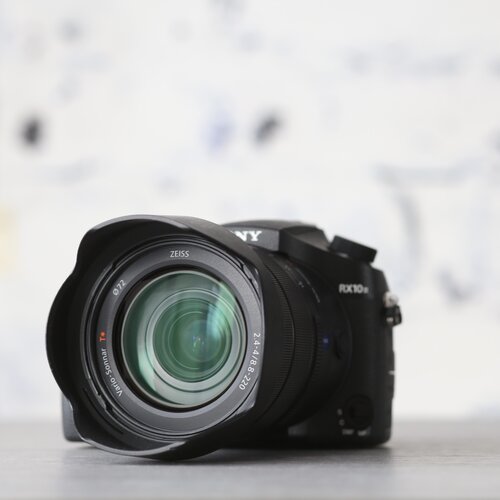 Sony RX10 mark III 
