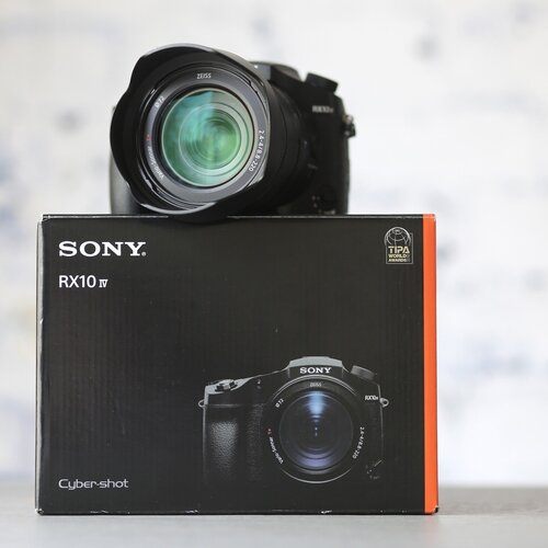 Sony RX10 mark IV 