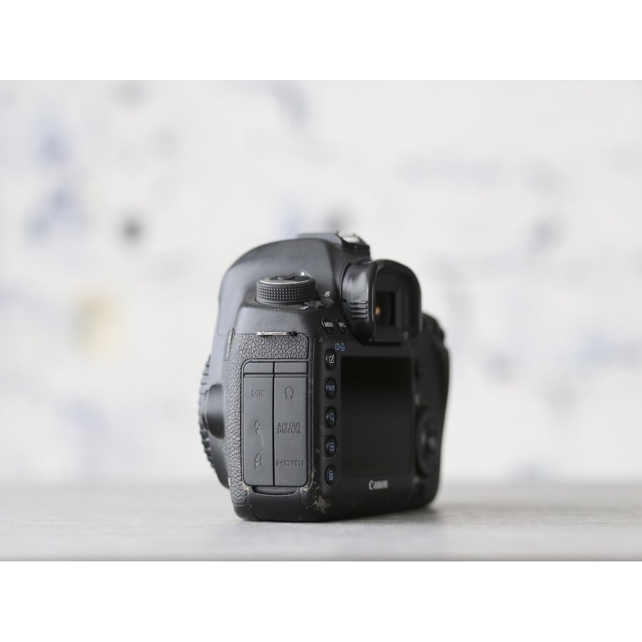 Canon EOS 5D Mark III-3