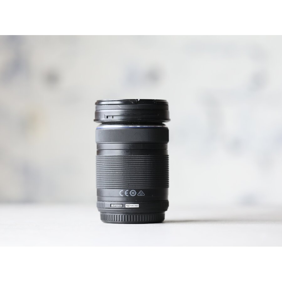 Olympus M.Zuiko ED 40-150mm F/4.0-5.6 R-2