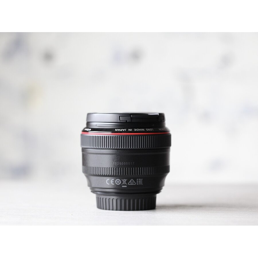 Canon EF 50mm f/1.2L USM-3