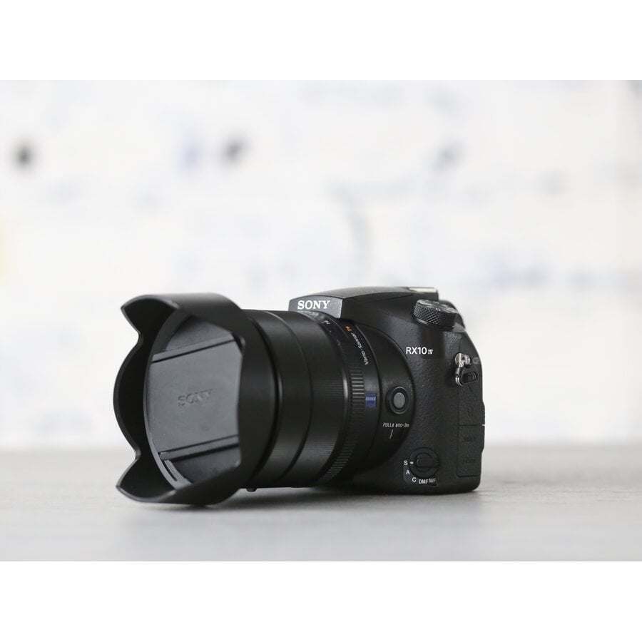Sony RX10 mark IV-2